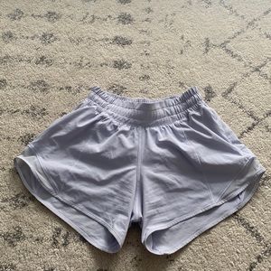 LuluLemon Athletica Hotty Hot Shorts 4 inch